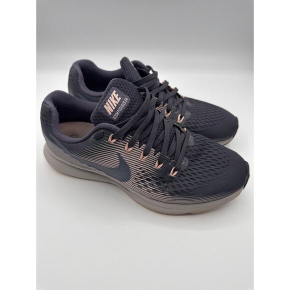 Nike Sneakers - Women's 10 - Picture 1 of 5